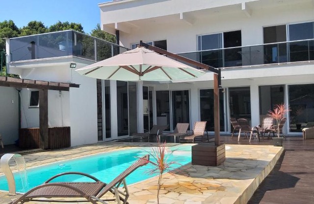 Casa com Piscina e Hidromassagem Montoski