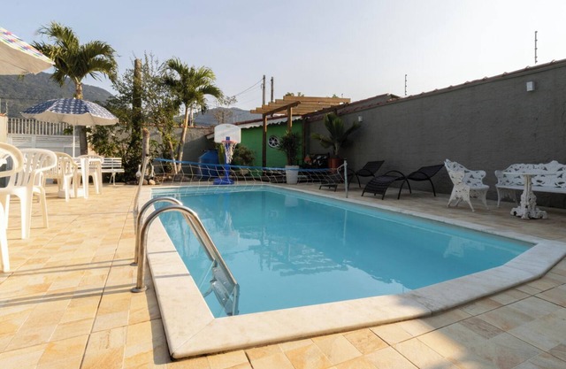 Casa com piscina próx a Praia em Peruíbe/SP