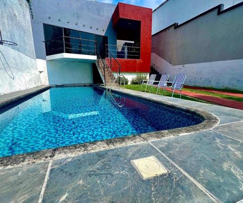 Casa con alberca en Morelos