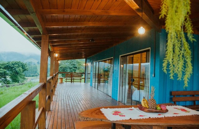 Casa Container - Pousada Container da Montanha AZUL