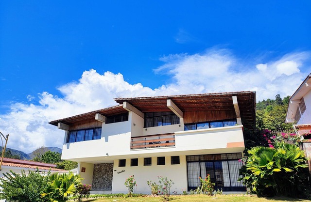 Casa Cumbre: Un hospedaje único en Mérida, con la mejor vista a la Sierra Nevada