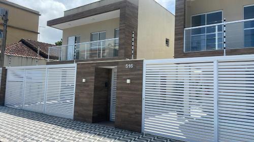 Casa de Condomínio 350 mts da Praia