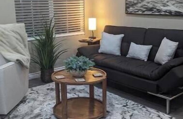 Casa De La Torre Bungalow [Tower House Bungalow]