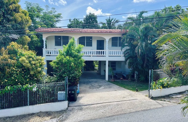 Casa del Mango Four Bedroom Vacation Home in Cabo Rojo PR