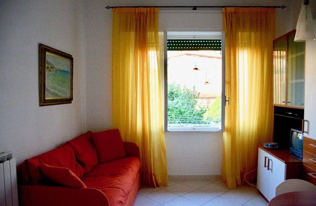 Casa del Pruno, Via 4 November 37.