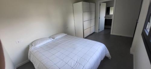 Casa doble con piscina a 1000 m de la playa