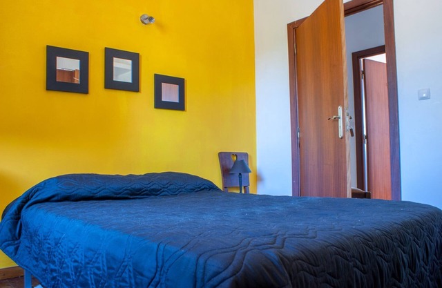 Casa dos Caseiros - Door 1