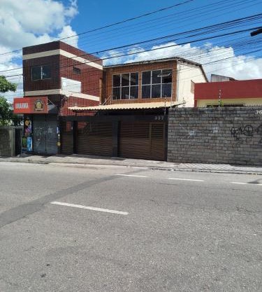 Casa em frente ao maior são João do mundo