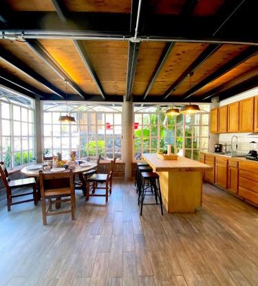 Casa Encino con alberca climatizada en Tepoztlán