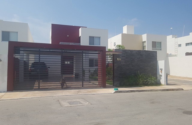 CASA FLORES, Habitación privada con baño