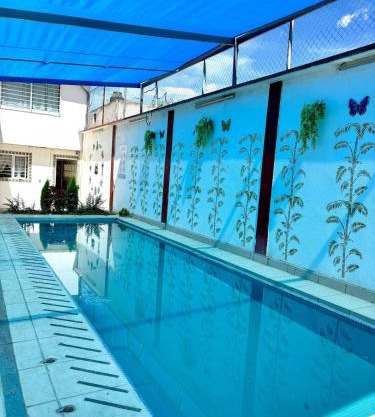 Casa grande céntrica con alberca