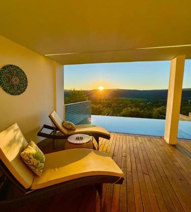 Casa Hari Veadeiros - piscina, ar condicionado e vista maravilhosa!