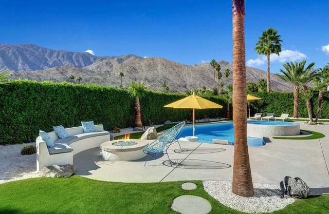 Casa Lazo Summary: We