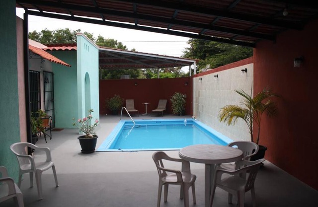 Casa llena de vida con alberca