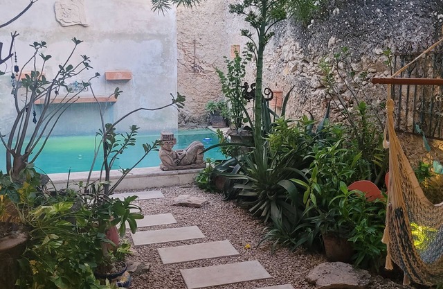 CASA LOLA - Bohemian Colonial in Centro with private pool and AC throughout.