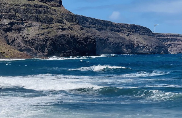 Casa Lúa in front of the sea