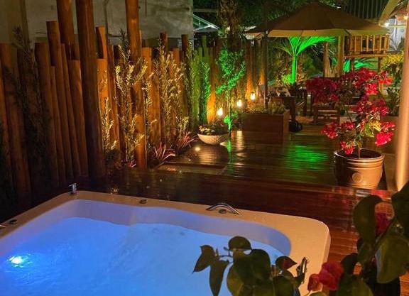 Casa luxo 10 pessoas Gravatá com jacuzzi