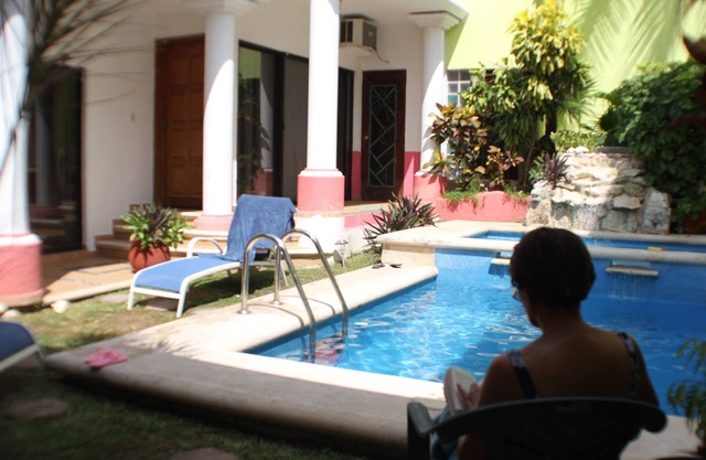 Casa Mambo-Private Villa with dipping pool and veranda