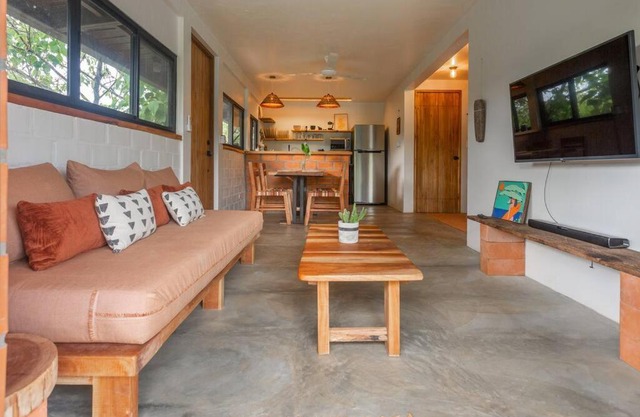 Casa Melina Torio Cozy upscale 2bd jungle House