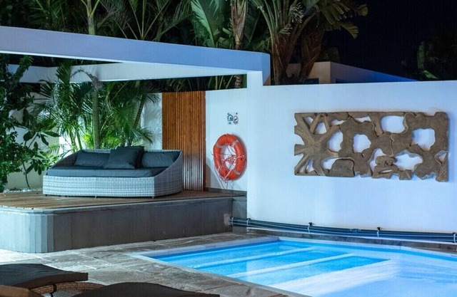 Casa Mila with heated pool in El Roque