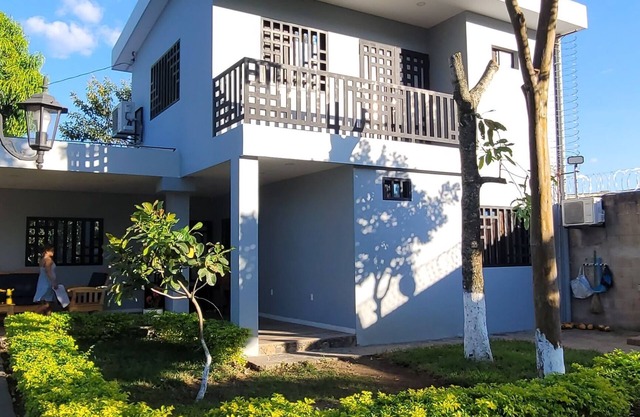 Casa moderna , perfecta para disfrutar en familia. Cocina, baños modernos