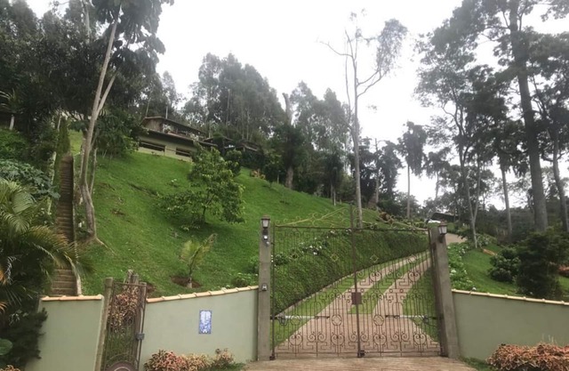 Casa nas Montanhas de Araras