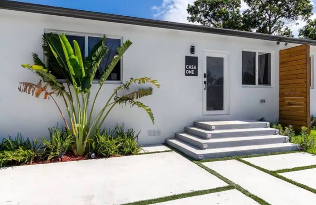 Casa One Modern Tropical Retreat - You Will ❤️ it!