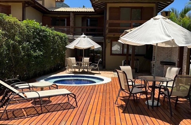 Casa pé na Areia na Praia de Guaecá