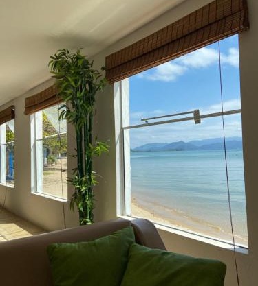 Casa Pé na Areia, Ribeirão da Ilha, 4suítes QK9397