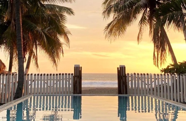 Casa Rústica, Sofía, Frente al mar en Puerto Arista