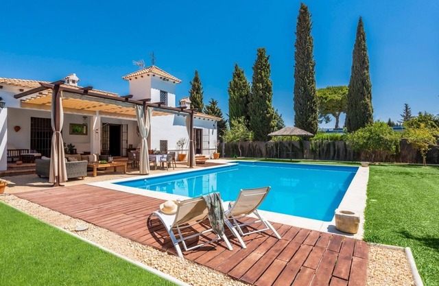 Casa Rural La Teja Marchena by Ruralidays