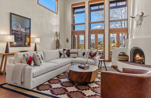 Casa Serenata: Refined Santa Fe Luxury with Curated Southwest Design