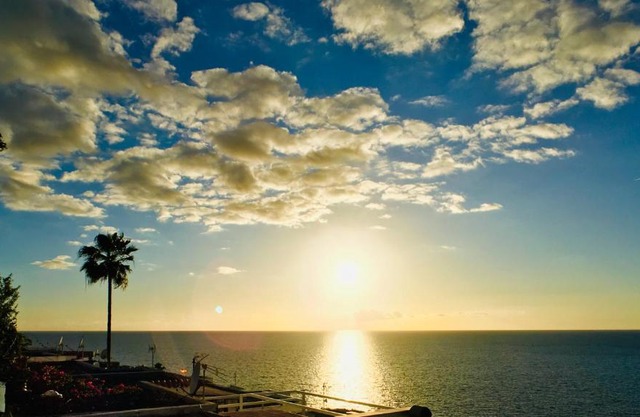 Casa Solaris at Anfi Beach with Private Terrace, Pool & Netflix