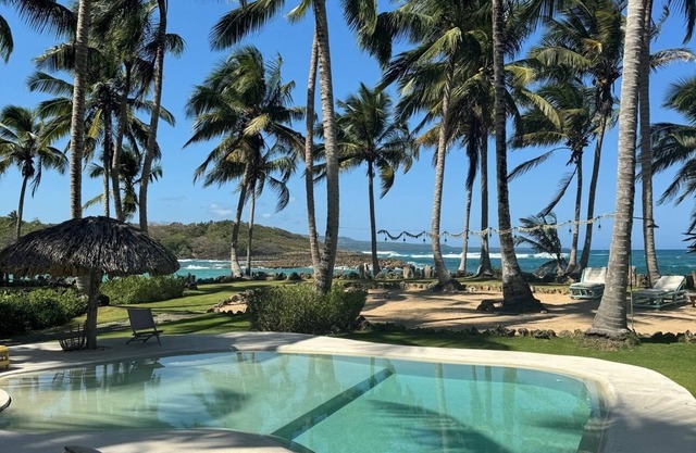 Casa Taina- 5 Bungalows, swimming pool- OCEANFRONT w/Butler and Chef