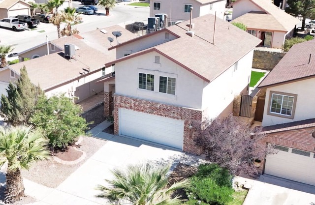 Casa Tulipán, 5 min from Providence Hospital Eastside, 15 min from Airport.