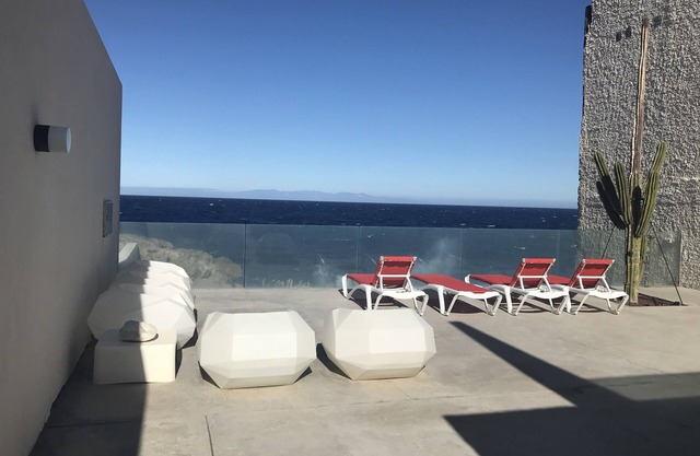 CASACOSTA NEXTDOOR, modern house with stunning oceanviews and vintage furniture