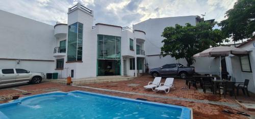 Casaquinta Con Piscina