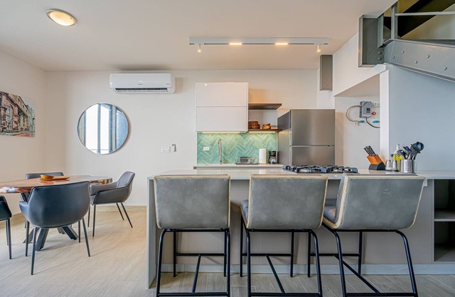 Casco View Life - Penthouse. 2 Bedrooms 2.5 Bathrooms