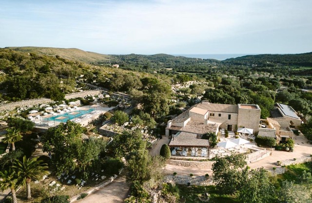 Cases de Son Barbassa Hotel & Restaurant