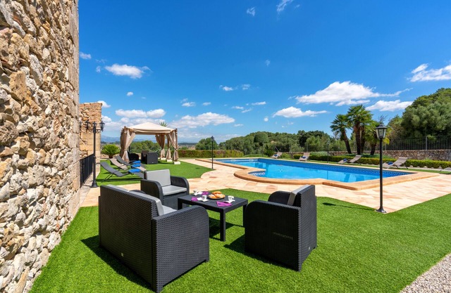 CASES DE SON ROIG - Fabulous traditional house with private pool. Free WIFI.