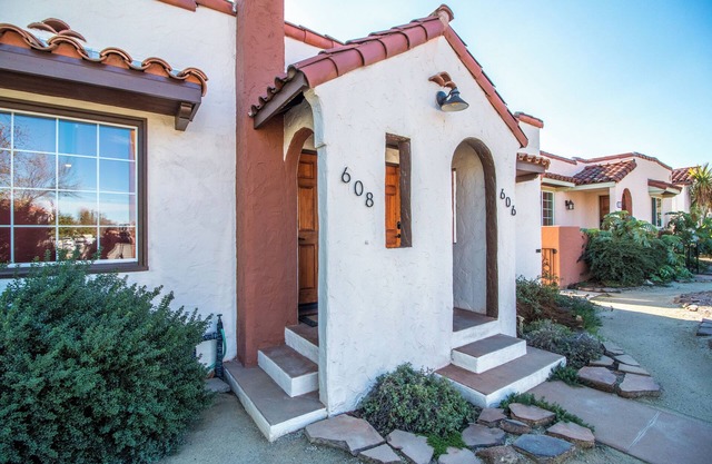 Casita Azul - historic duplex in the heart of downtown Paso Robles