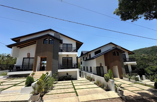 Casita Curtis- luxurious 6-bedroom villa inside HACIENDA CAMPO VERDE w- WiFi, AC