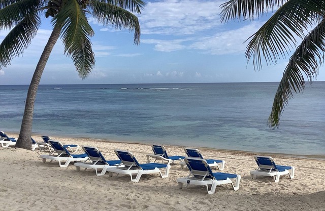 Castaways Cove Unit 122 Beach Front direct access