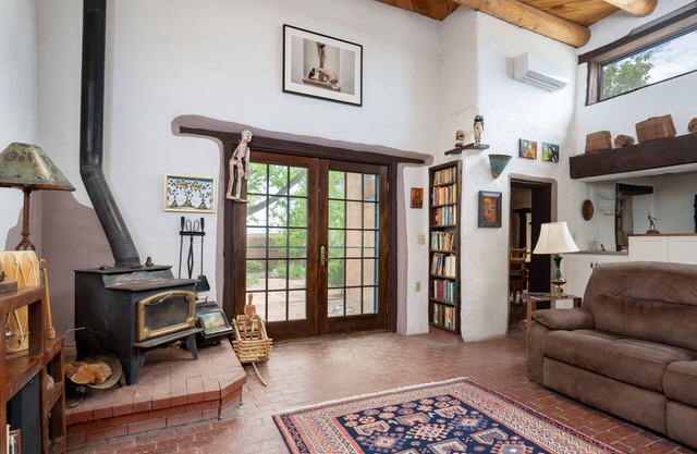 Caster's Retreat | Historic Abode Sitting on 5 Acres of Land!