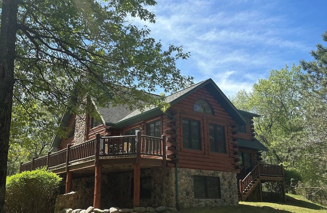 Castle Rock Log Cabin