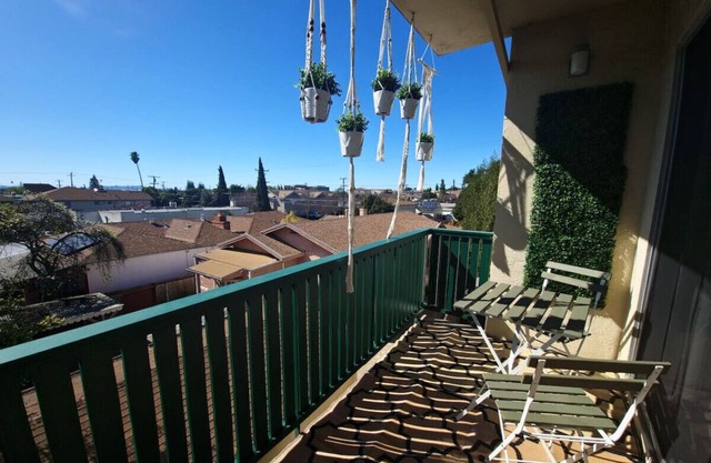 Castro Place Apartment in Downtown San Leandro