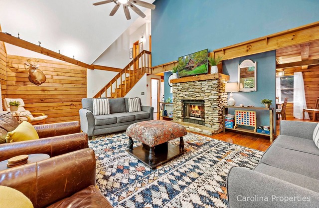 Catahoula Cabin - Pet Friendly, Resort, Private!