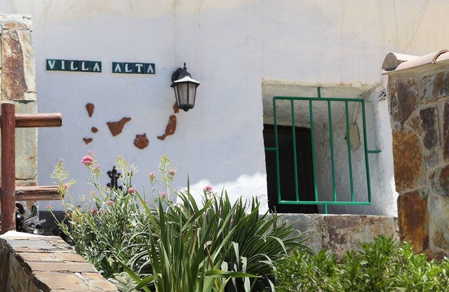 Cave-House Villa Alta