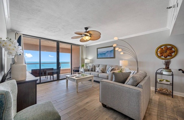 CBC 1-16B – Amazing views of Sand Key Beach!