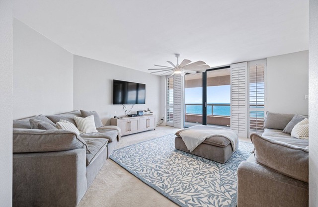 CBC 1-20BC- Penthouse with panoramic views of the gulf!